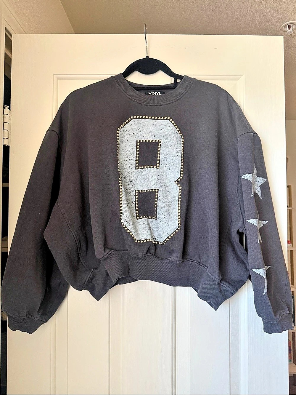 Vinyl Icons Embellished Number Cropped Sweatshirt in Gray Medium